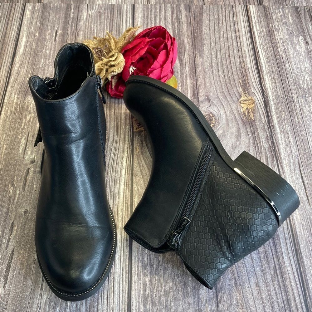 WANTED Amaretto Black Croc-Embossed Detail Ankle Bootie 7M - Picture 3 of 11